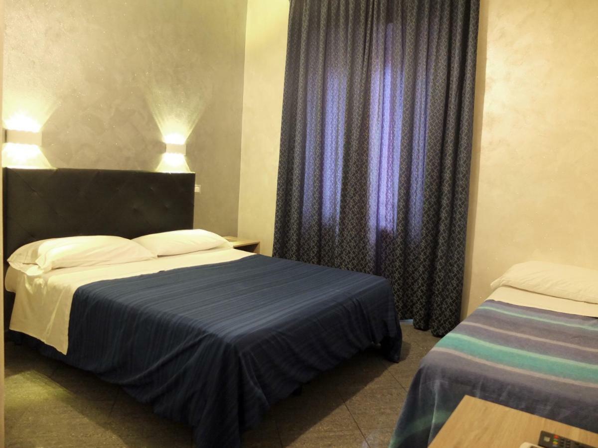 Hotel Planet Roma Exterior foto
